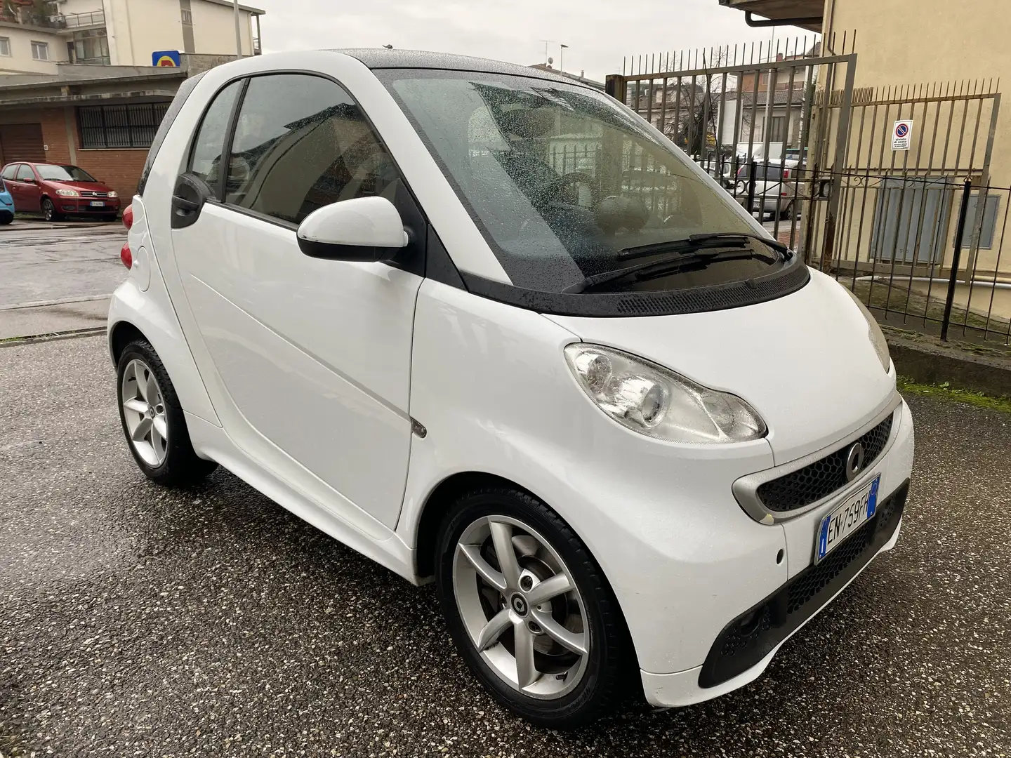 smart forTwo 1.0 mhd Passion 71cv Silber - 1
