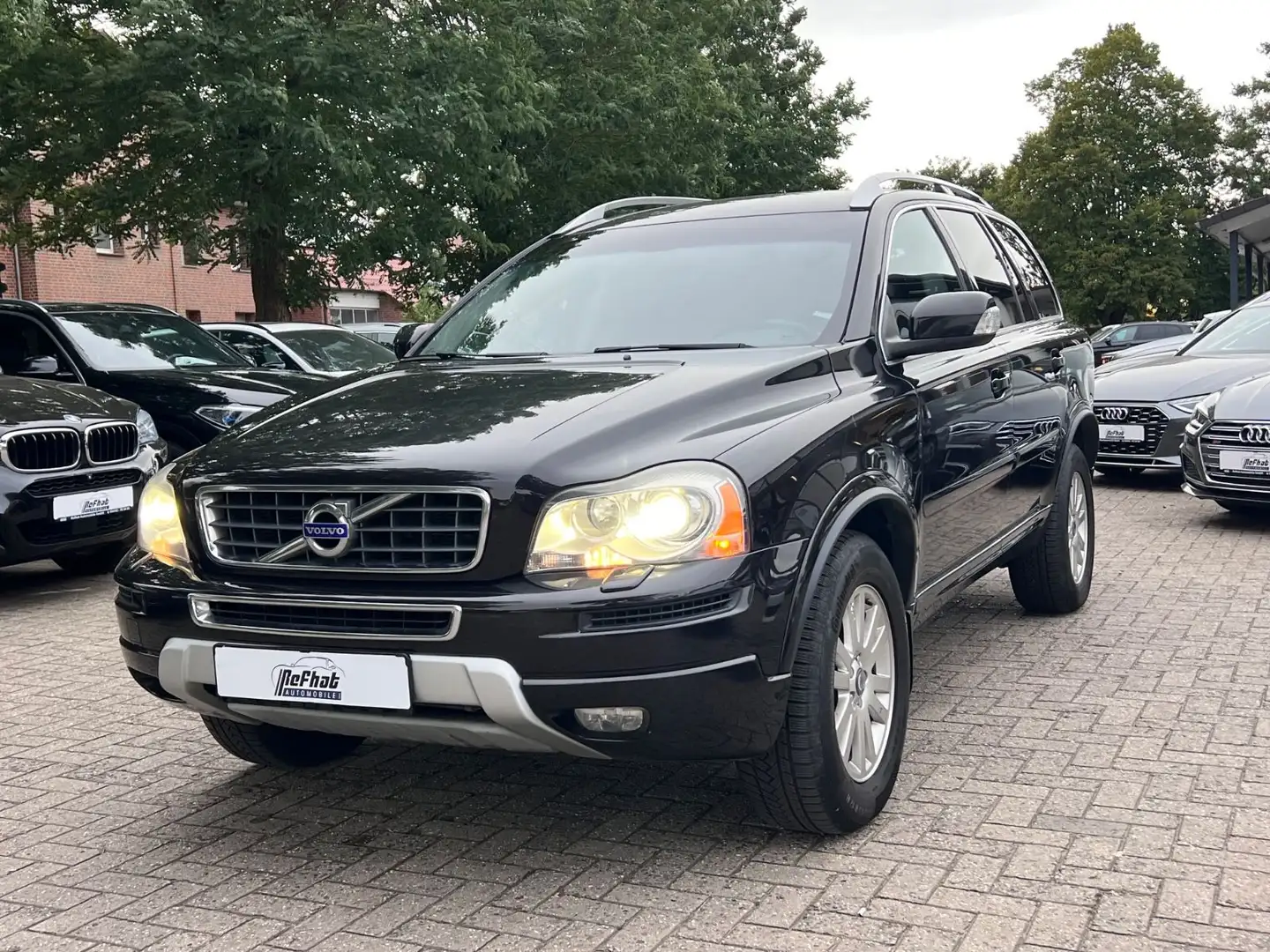 Volvo XC90 XC90 D5 Momentum Geartronic 7-Sitzer Schwarz - 2