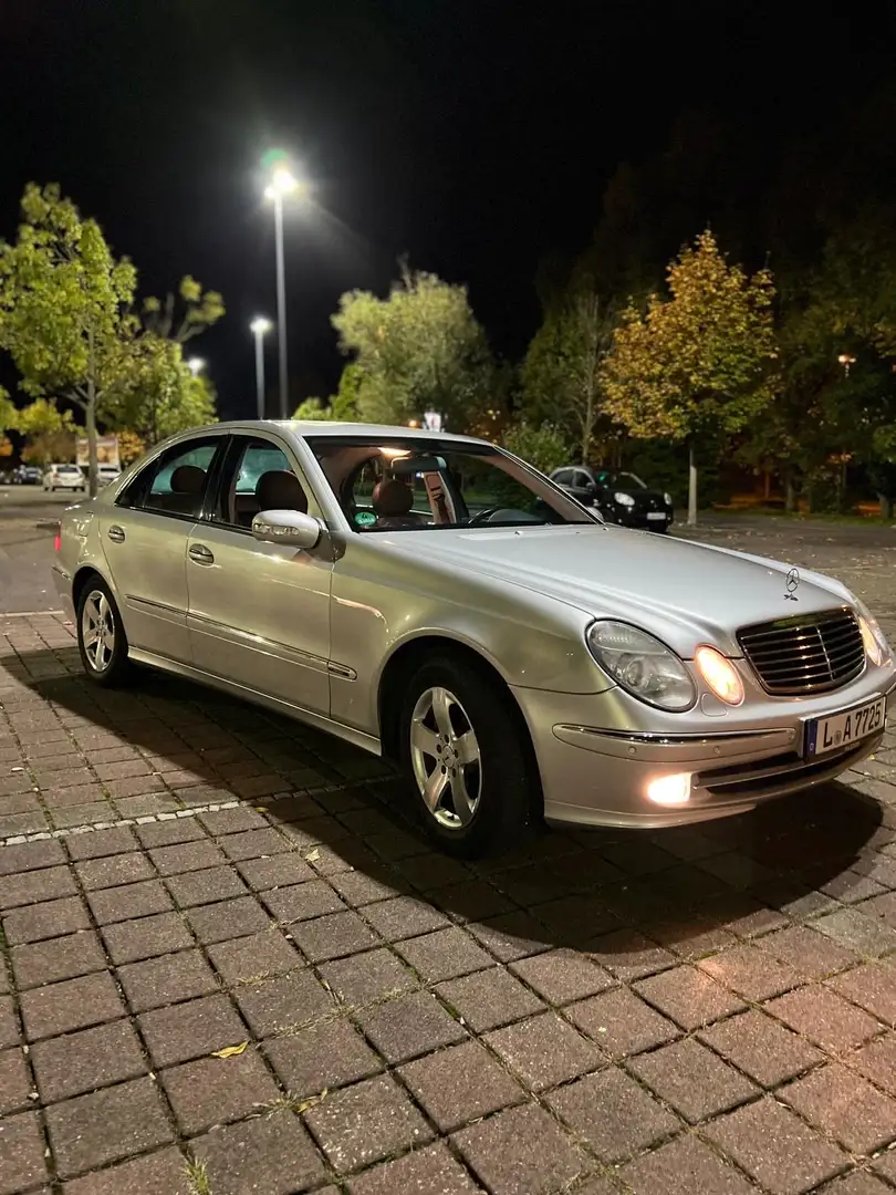 Mercedes-Benz E 240 E 240 (211.061) Grau - 1