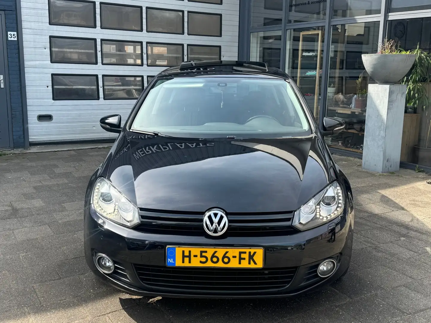 Volkswagen Golf 1.2 TSI Trendline | Clima | Xenon | Schuifdak | 5- Schwarz - 2