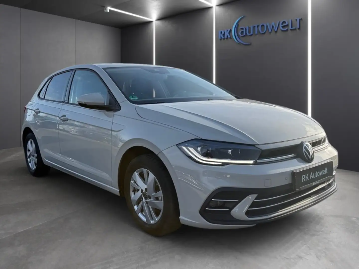 Volkswagen Polo VI 1.0 TSI Style Navi Apple CarPlay DAB+ Gris - 2