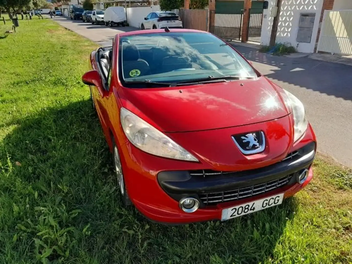 Peugeot 207 207 CC 1.6HDI FAP 110 Rojo - 2