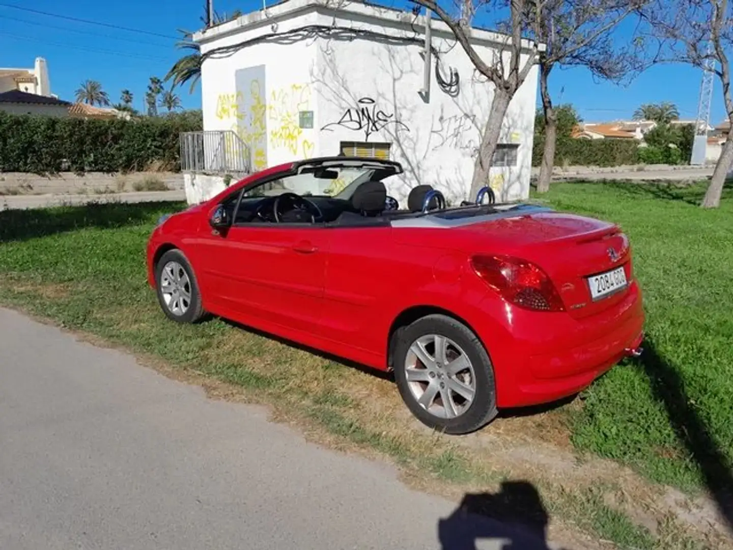Peugeot 207 207 CC 1.6HDI FAP 110 Rojo - 1