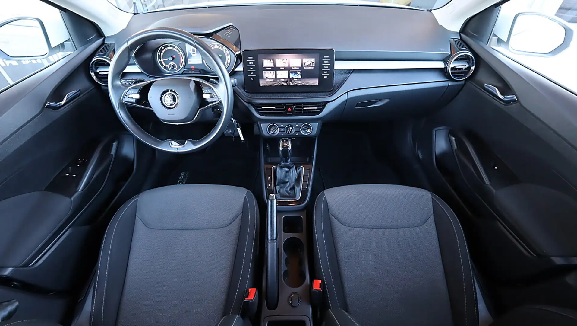 Skoda Fabia 1.0 TSI Ambition LED NAV Spur Weiß - 2