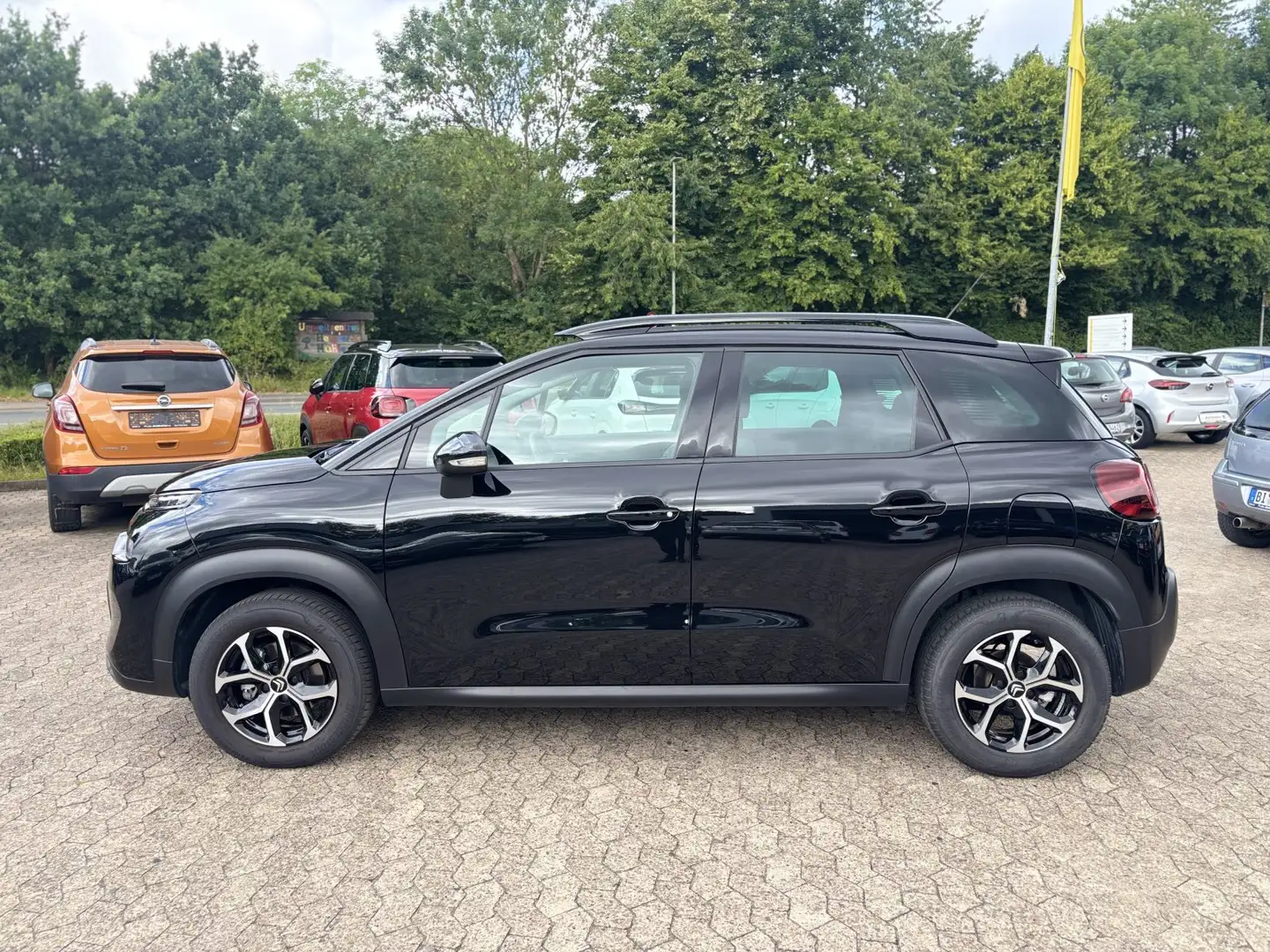 Citroen C3 Aircross 130 AT Plus NAV/HUD/SHZ/PDC/Alu17Zoll Schwarz - 2