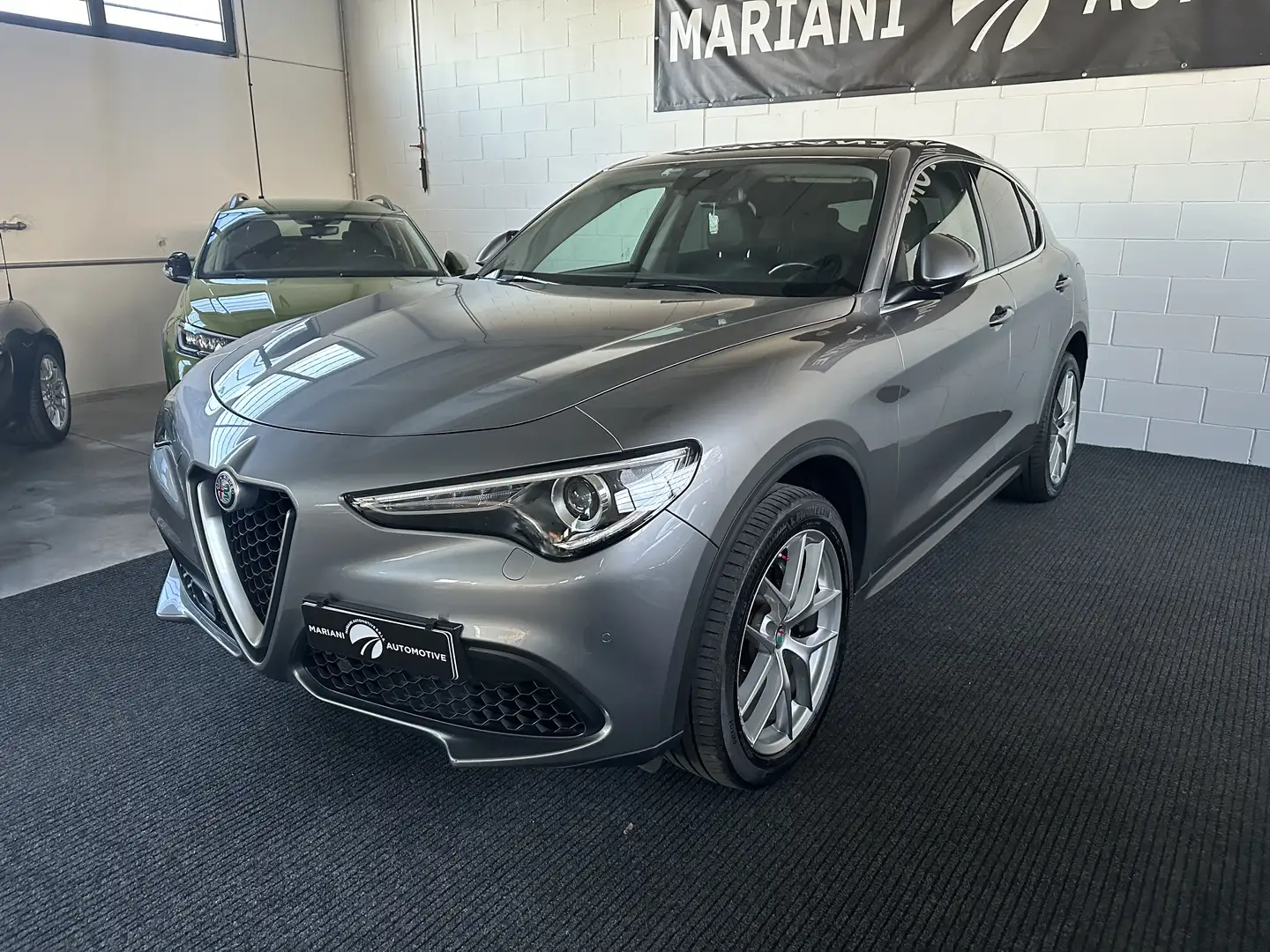 Alfa Romeo Stelvio 2.0 t Executive Q4 280cv auto Grigio - 2