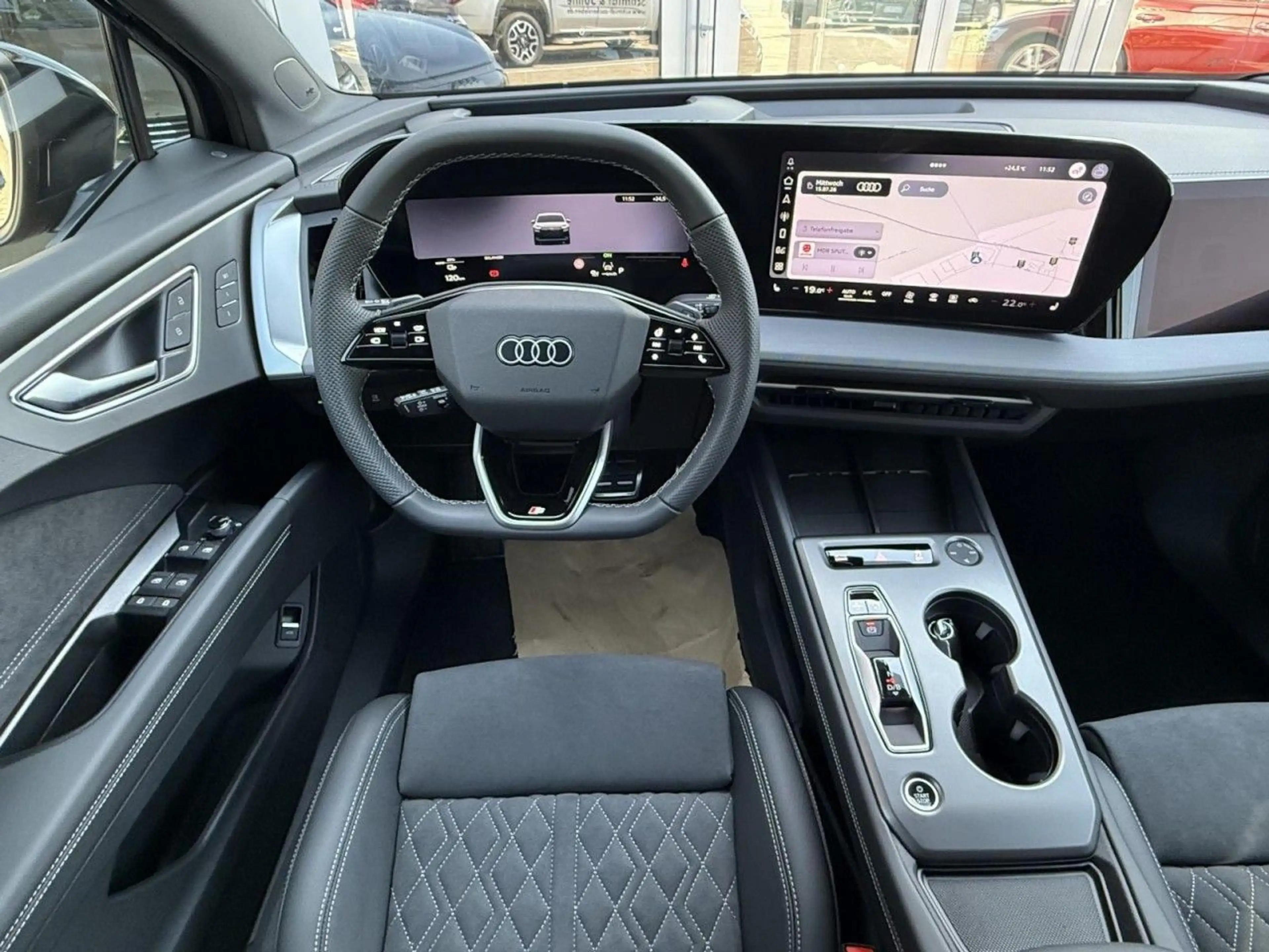 Audi Q4 e-tron S line quattro WÄRME, DACH — photo 10