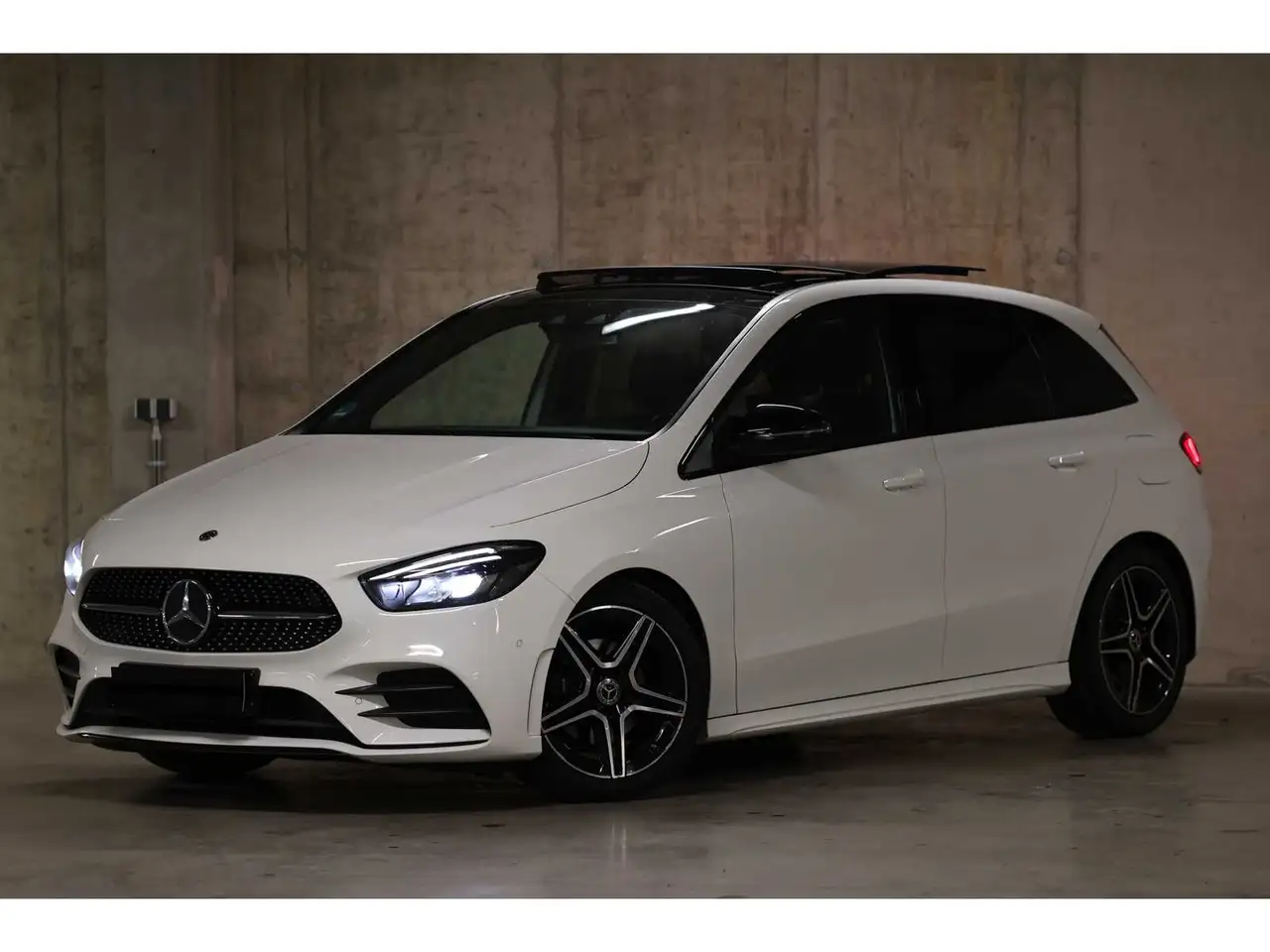 Mercedes-Benz B 200
