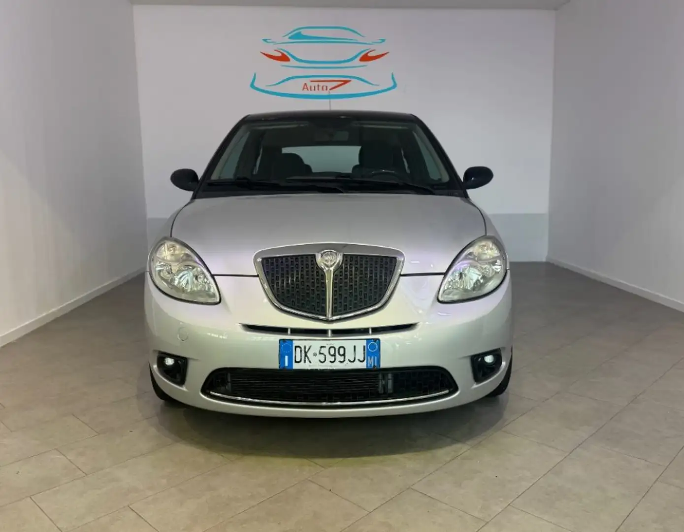 Lancia Ypsilon 1.3 MJT 90 CV Blue&Me Argento - 1
