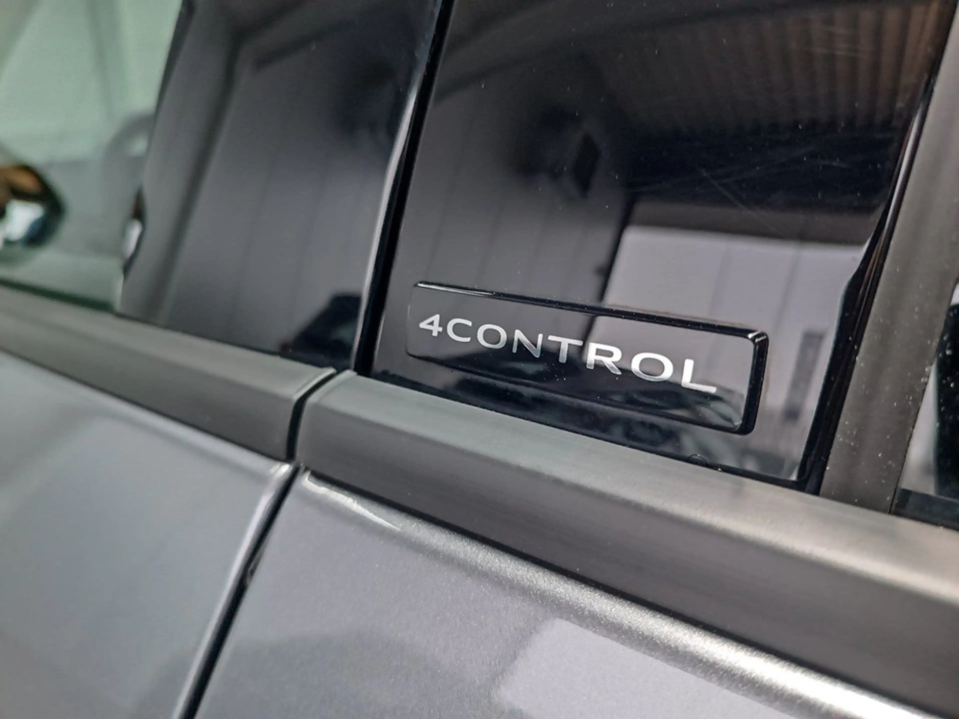 Renault R 5 Esprit Iconic Full Hybrid 200 — photo 14