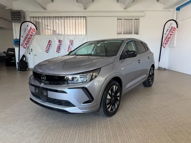 Opel Grandland 1.2 Turbo 130cv KM0 Business Elegance KM0 Cerchi18 Telecamera Sensori