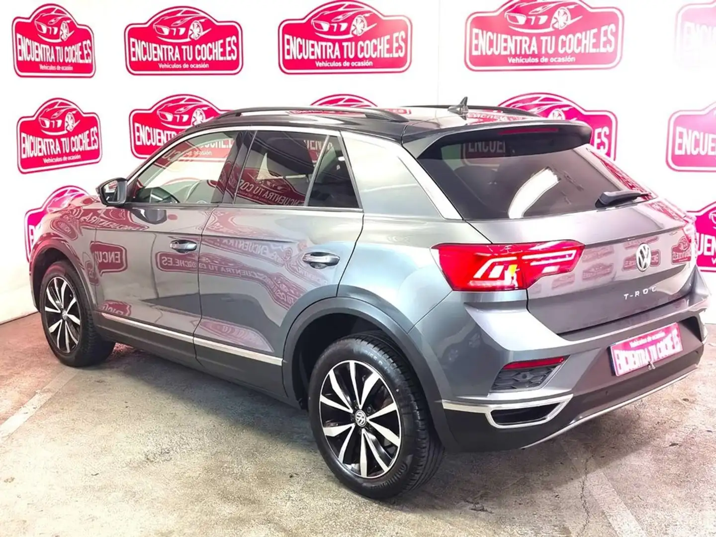 Volkswagen T-Roc 1.6TDI Advance Gris - 2