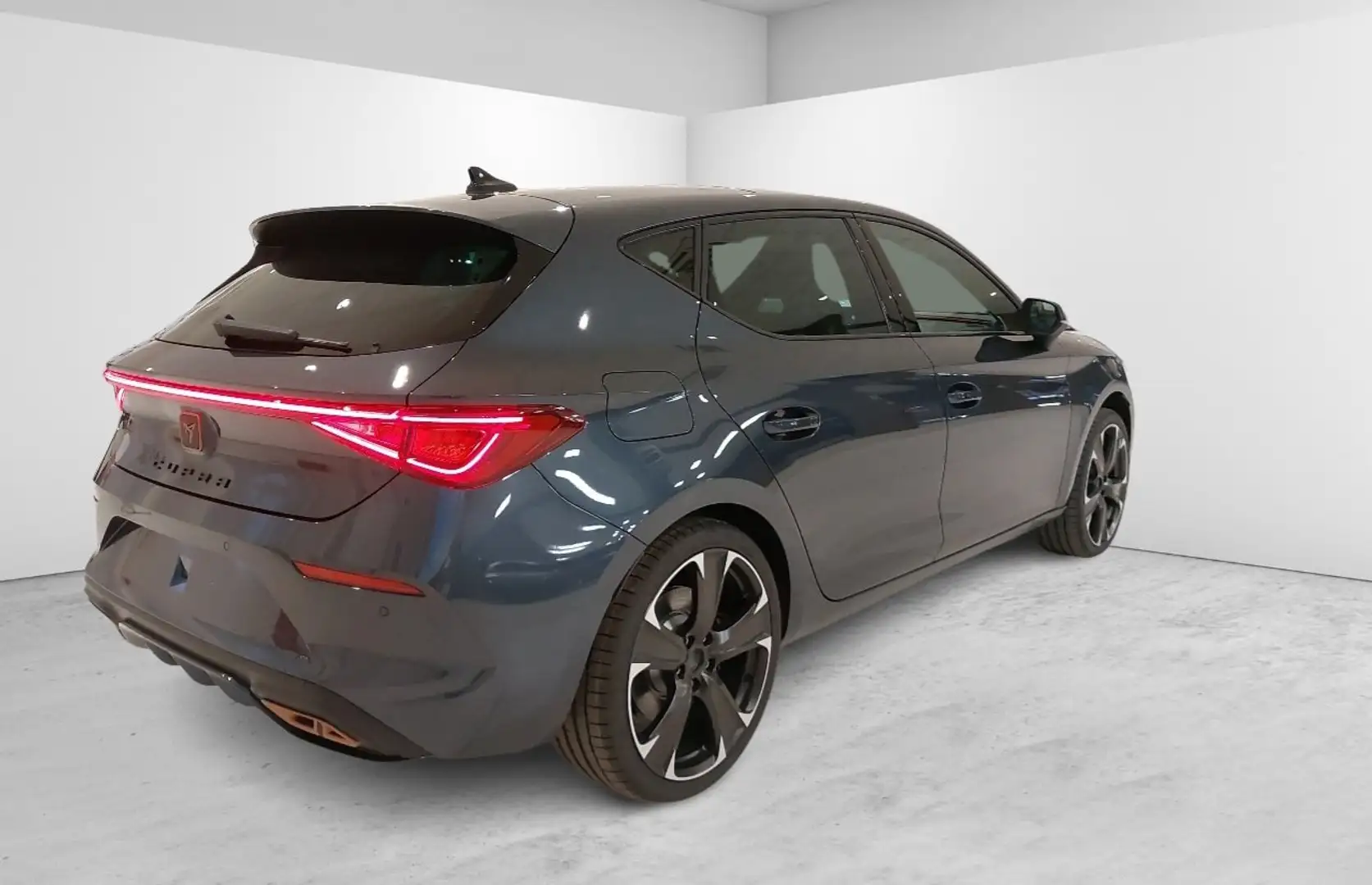 CUPRA Leon 1.4 e-hybrid VZ 245cv DSG MY24 Grau - 2