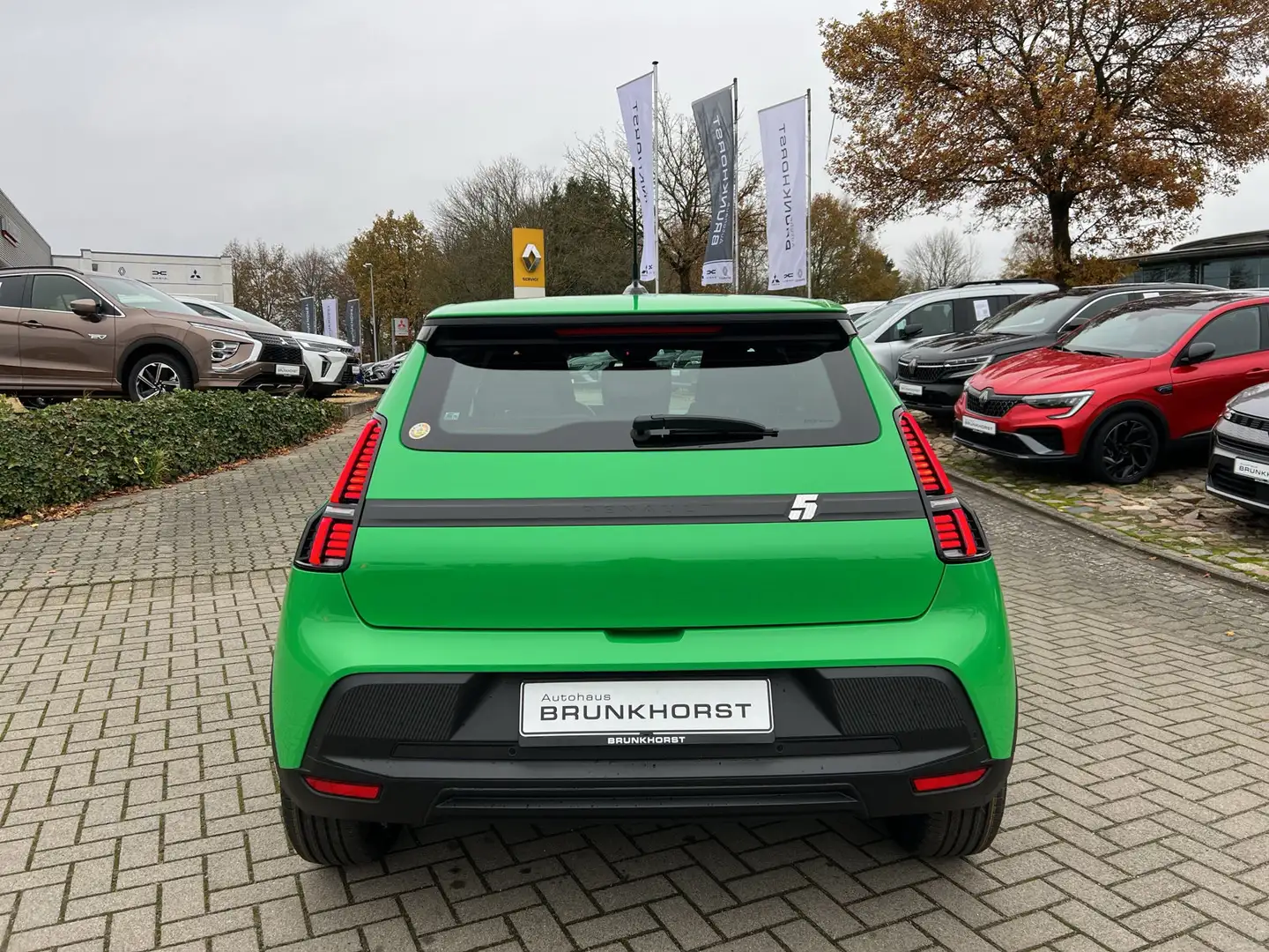 Renault R 5 Electric 120 Urban Range Evolution CCS+SHZ+LED Groen - 2