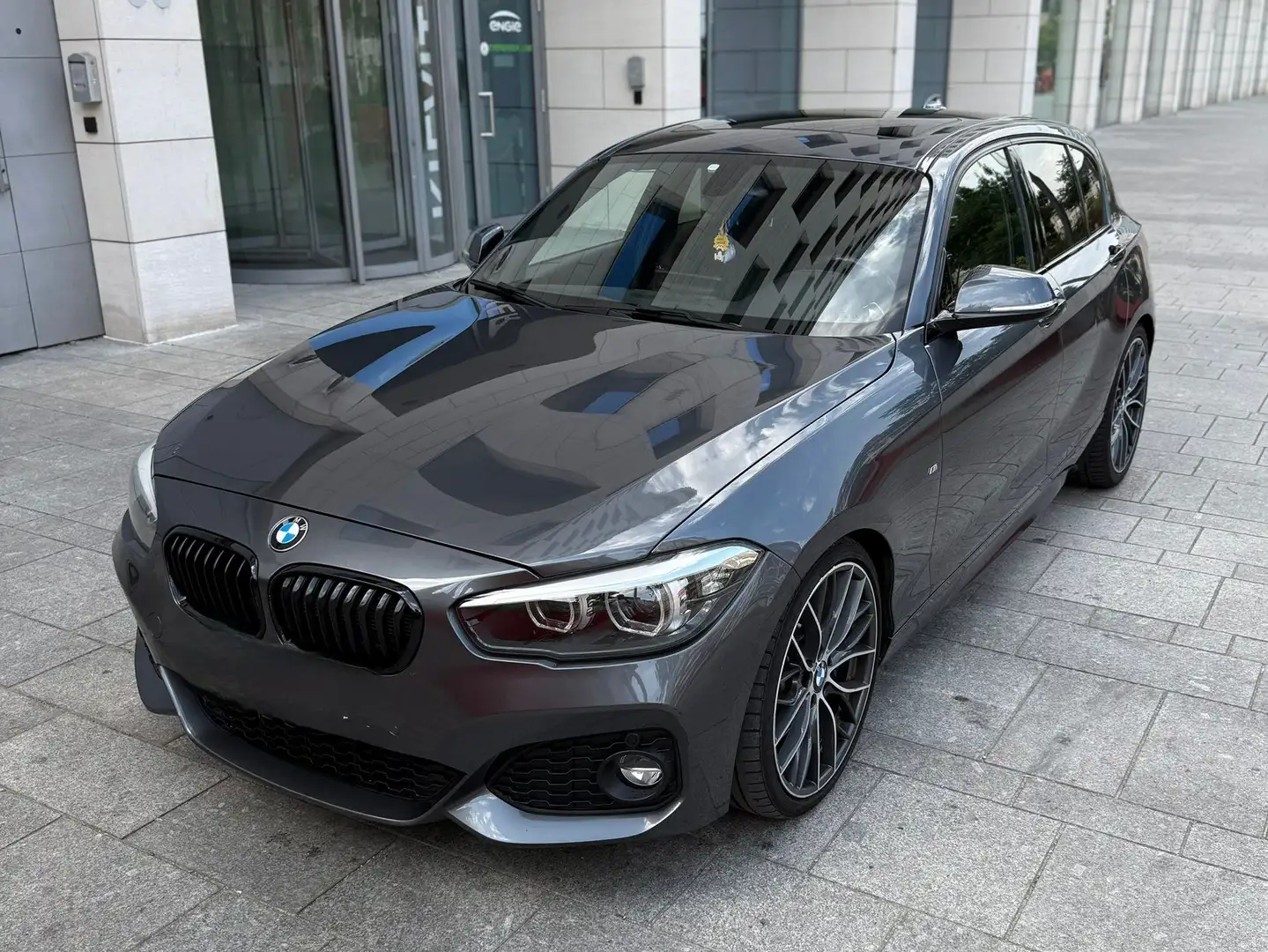BMW 125 125d Aut. M Sport Grijs - 1