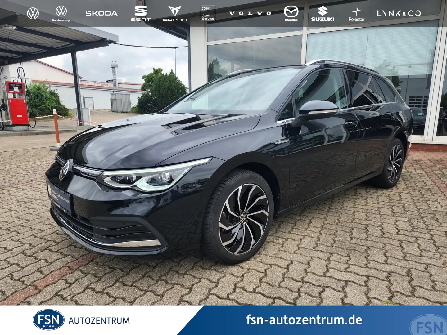 Volkswagen Golf Variant VIII 2.0 TDI DSG Style Matrix AHK STHZ RFK Kessy Schwarz - 1