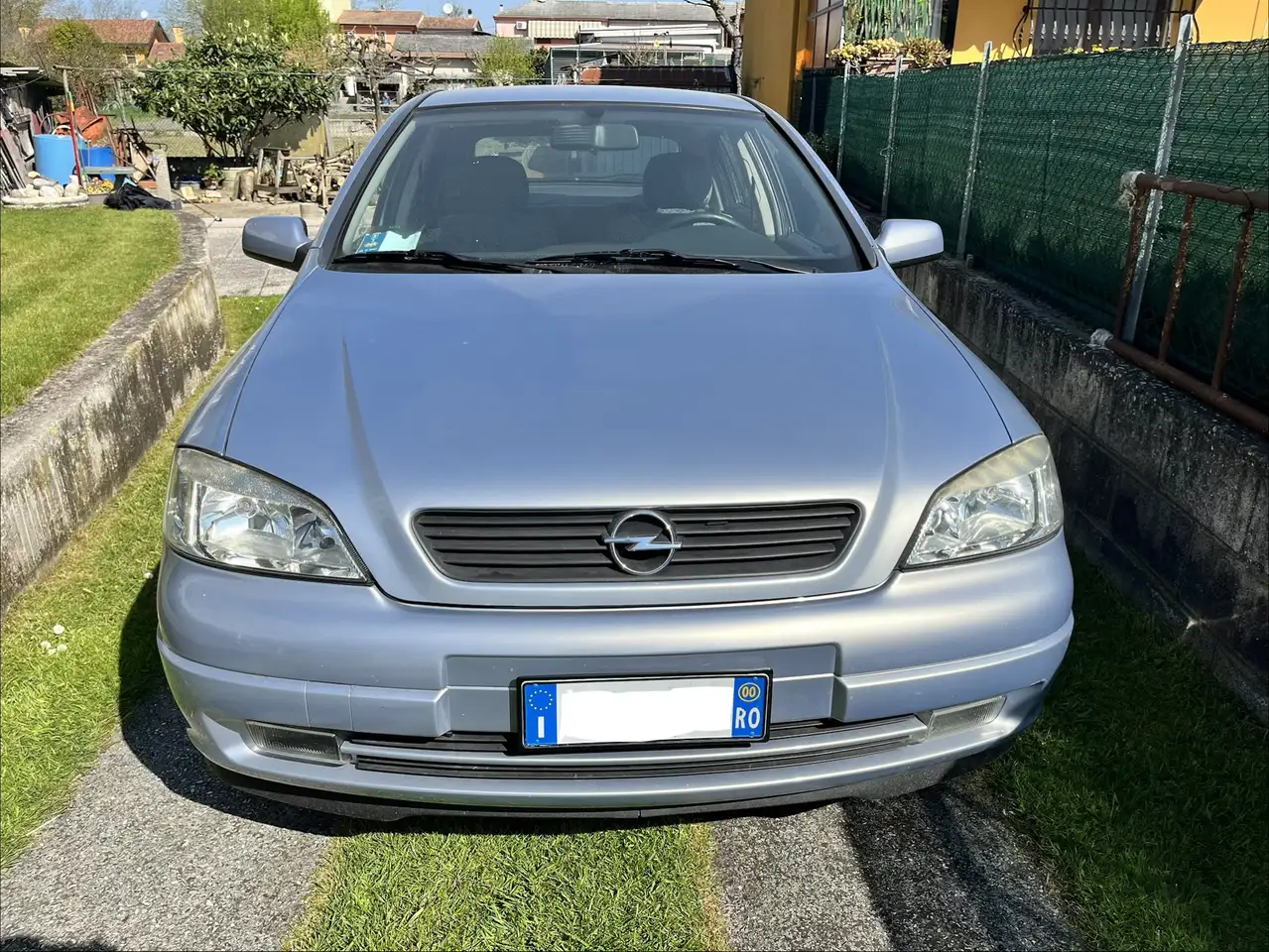 Opel Astra 5p 1.4i 16v Club, foto 1