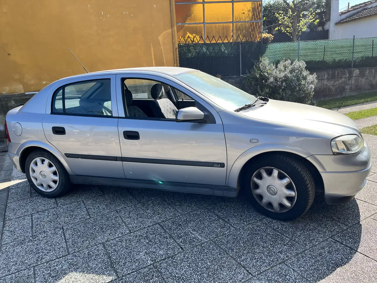 Opel Astra 5p 1.4i 16v Club, foto 6