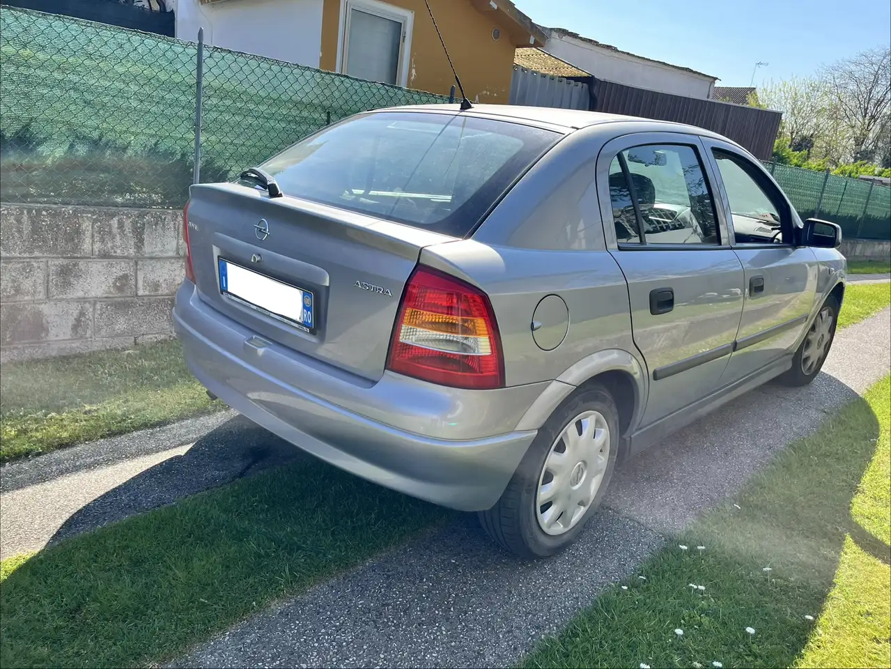 Opel Astra 5p 1.4i 16v Club, foto 4