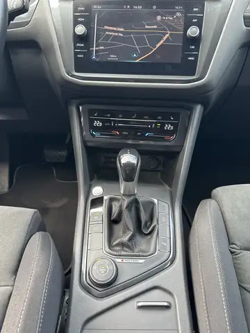 Volkswagen Tiguan Allspace view 17