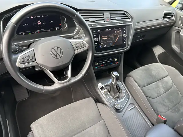 Volkswagen Tiguan Allspace view 11