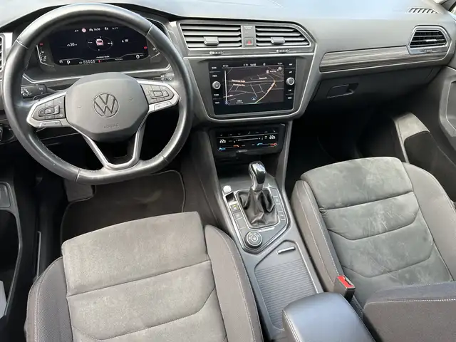 Volkswagen Tiguan Allspace view 16