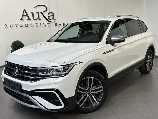 Volkswagen Tiguan Allspace view 2