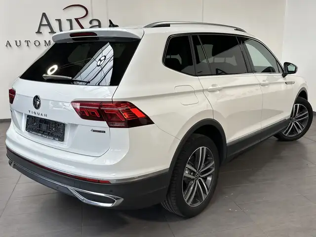 Volkswagen Tiguan Allspace view 4