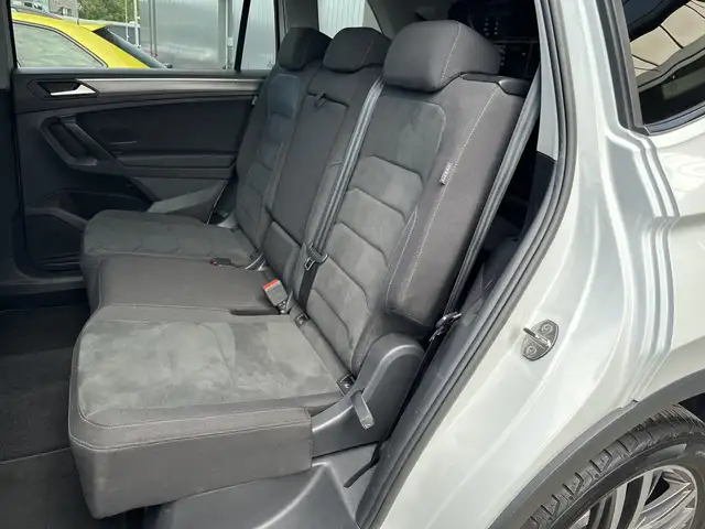 Volkswagen Tiguan Allspace view 14