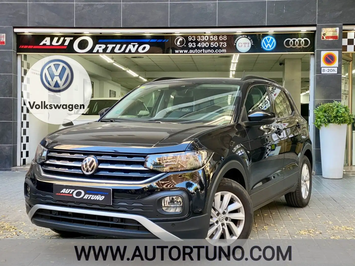 Volkswagen T-Cross 1.0 TSI Advance Schwarz - 1