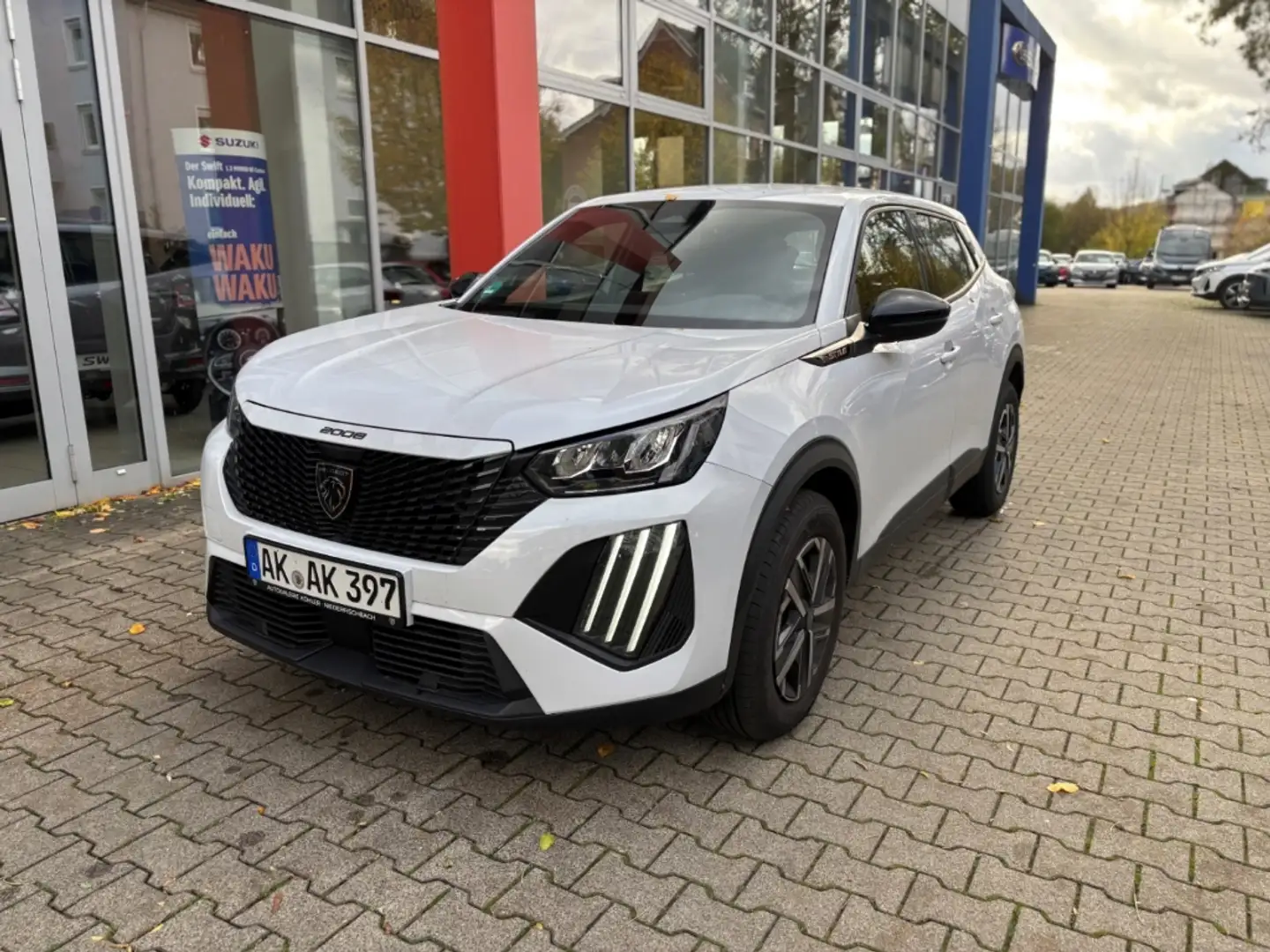 Peugeot 2008 STYLE Benzin 100 KAMERA NAVI SITZHEIZUNG Weiß - 2