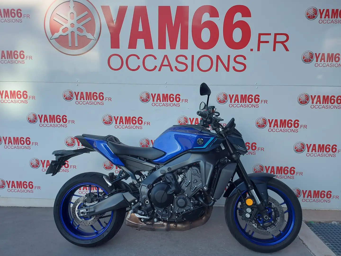 Yamaha MT-09 Blauw - 1