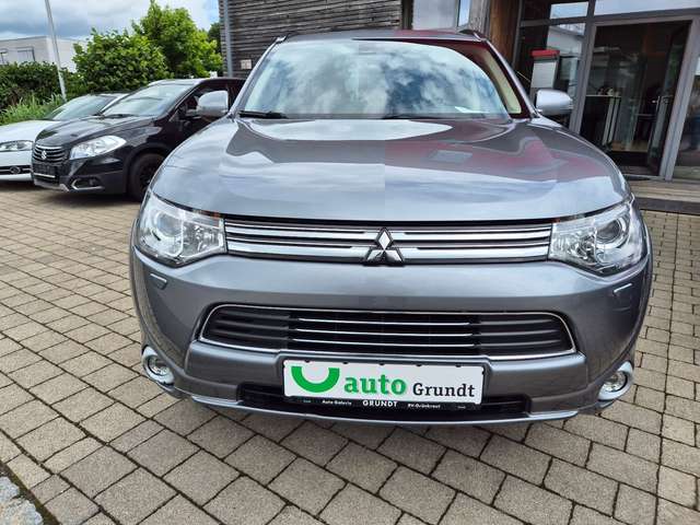 Mitsubishi Outlander PHEV Instyle 4WD"AHK"Leder"Kamera"Navi