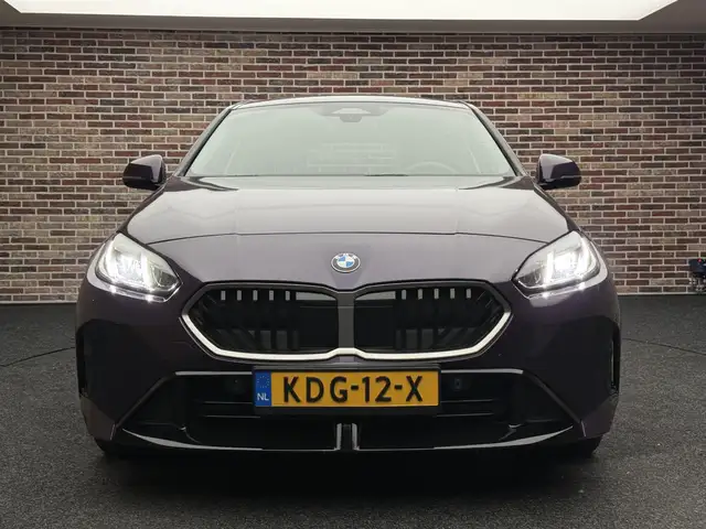 BMW 1 Series view 5