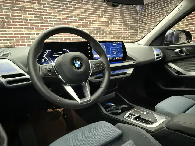 BMW 1 Series view 3