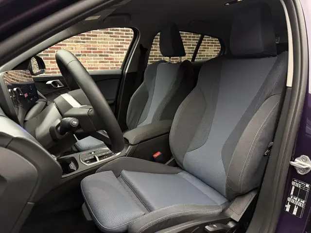 BMW 1 Series view 10