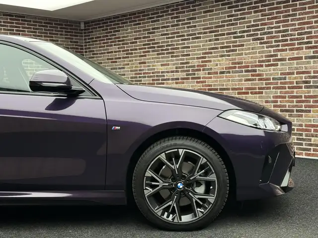 BMW 1 Series view 18