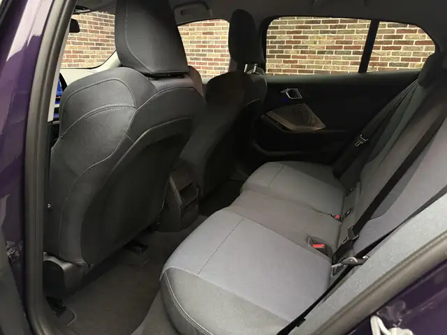 BMW 1 Series view 20