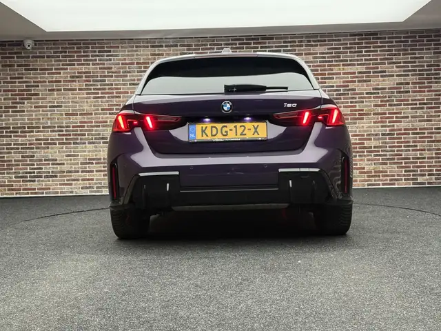 BMW 1 Series view 26