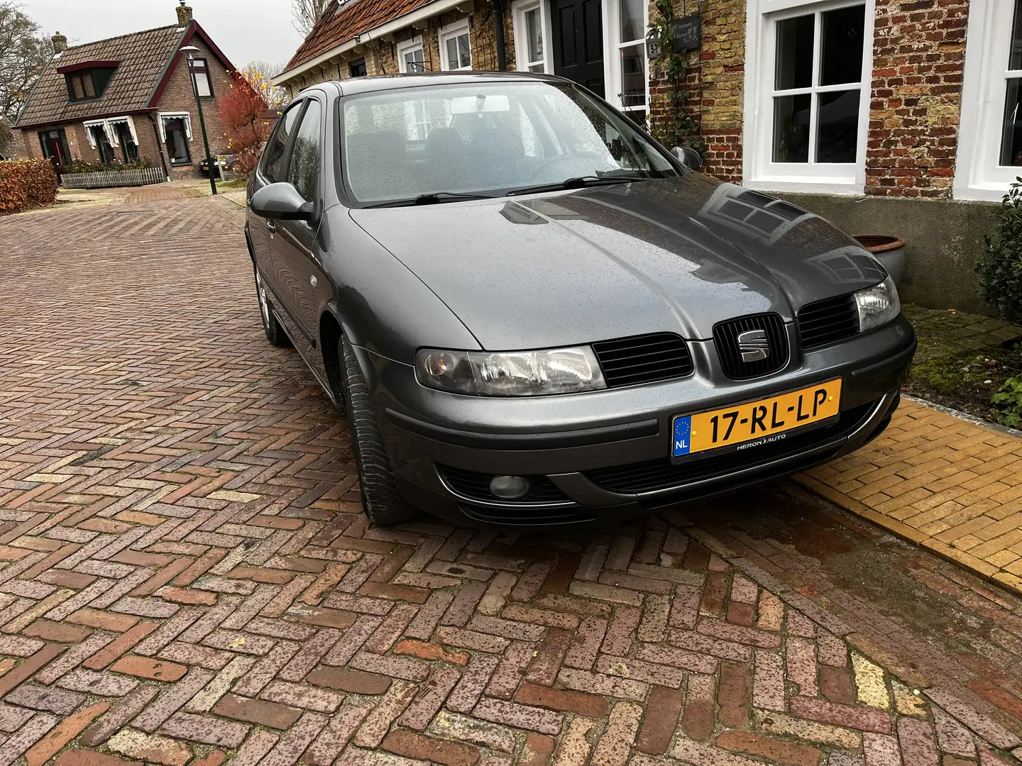 SEAT Toledo 1.6-16V Spirit Grijs - 1