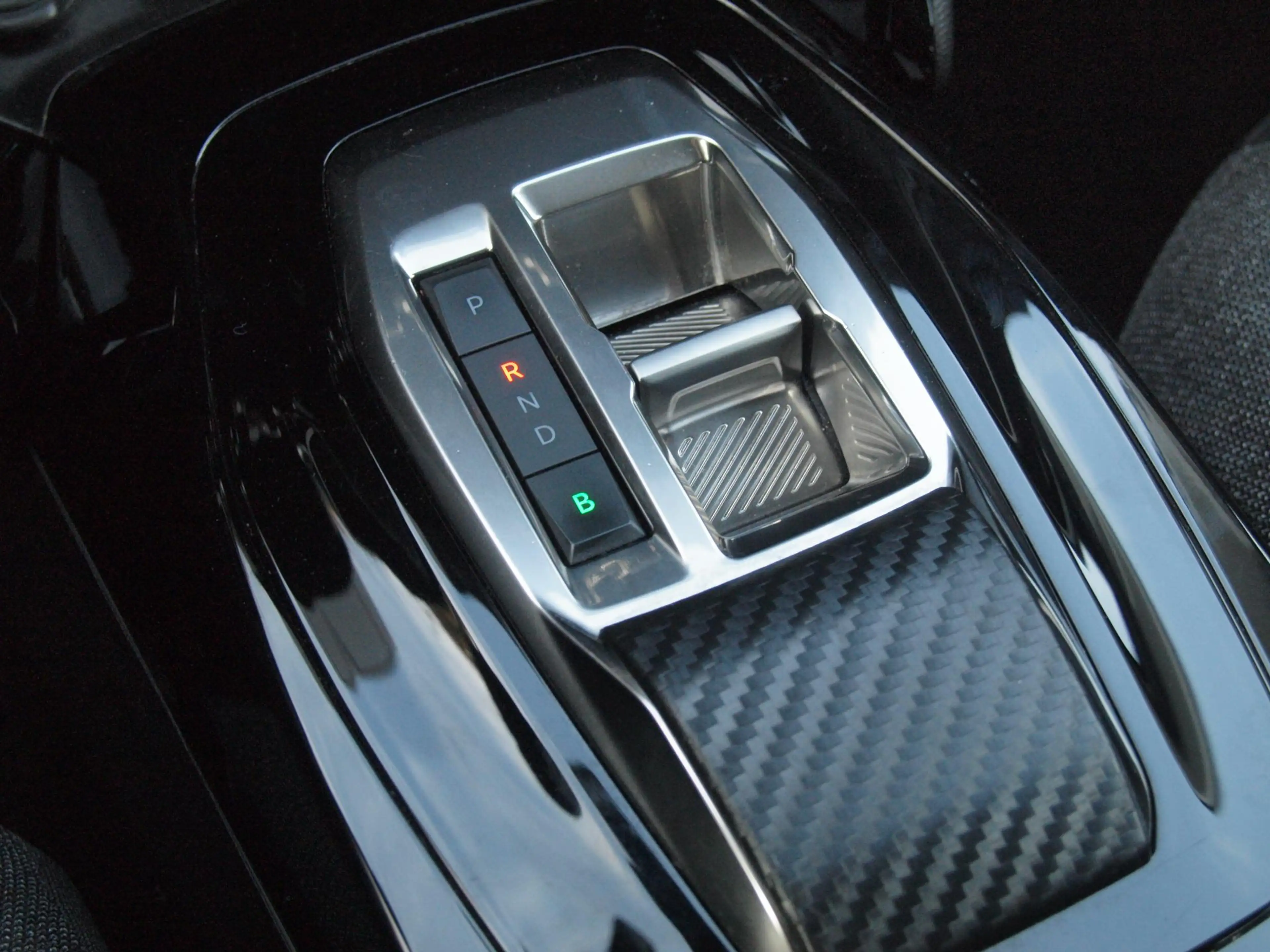 Peugeot e-208 EV 50 kWh | SOH 92% | Apple Carplay | Parkeersenso — photo 23