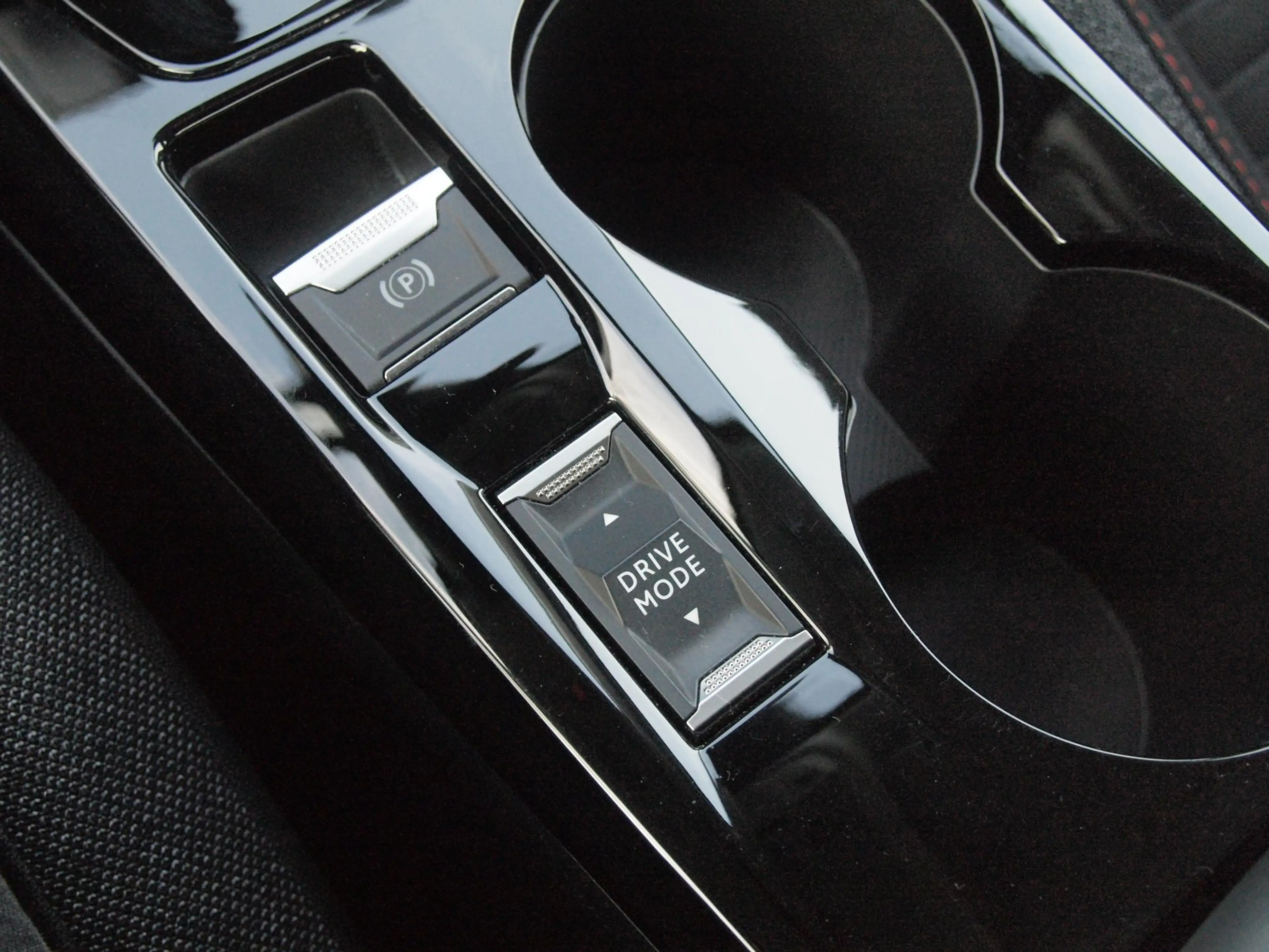 Peugeot e-208 EV 50 kWh | SOH 92% | Apple Carplay | Parkeersenso — photo 24