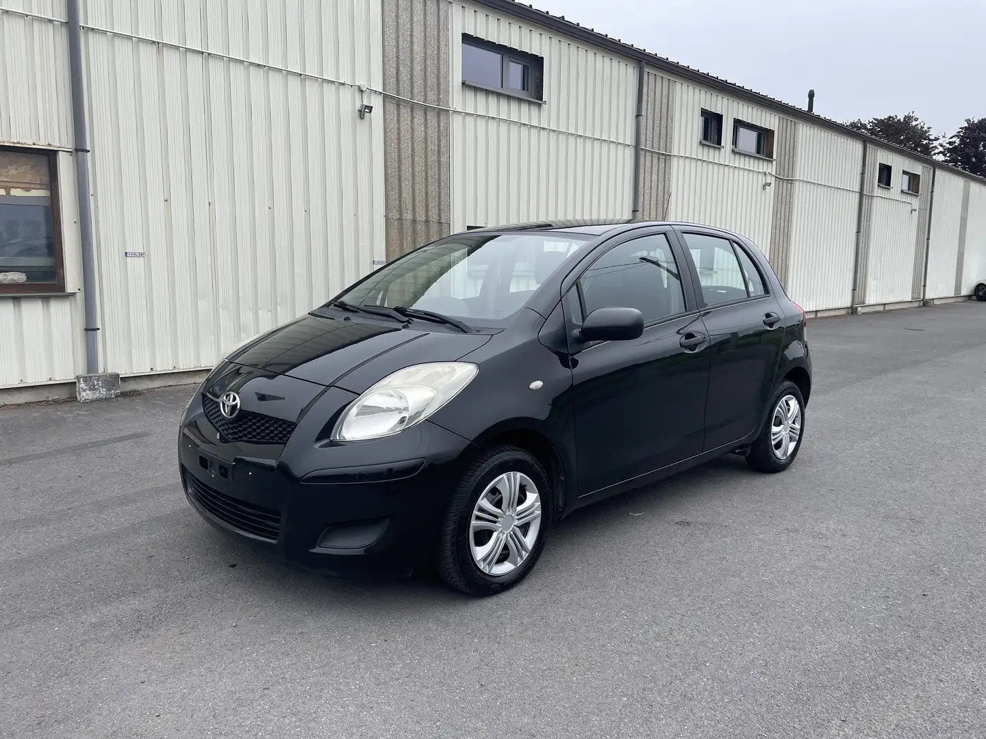 Toyota Yaris 1.0 VVT-i - 1