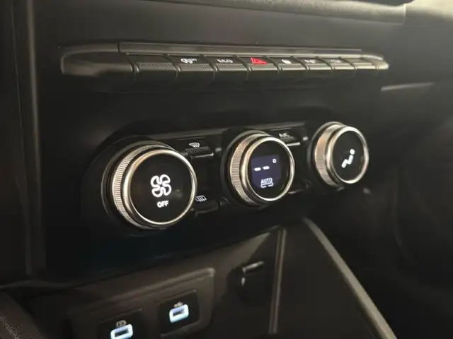 Dacia Duster view 11