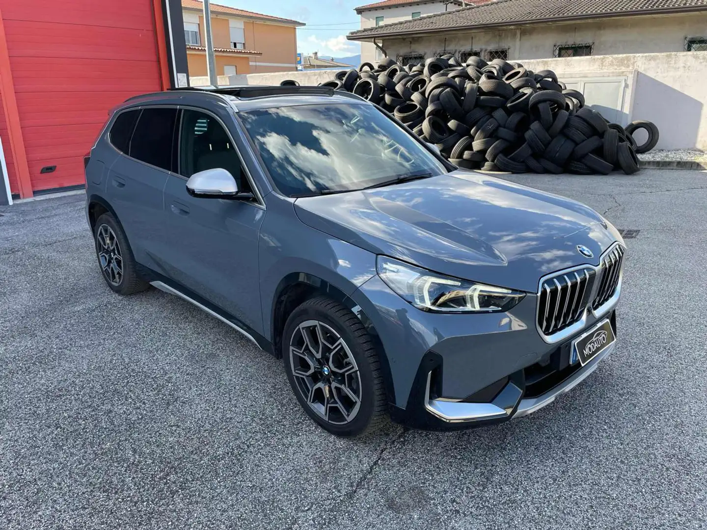 BMW X1 sDrive 18d xLine Gris - 1