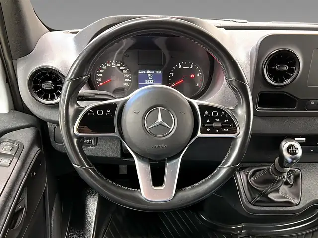 Mercedes-Benz Sprinter view 14