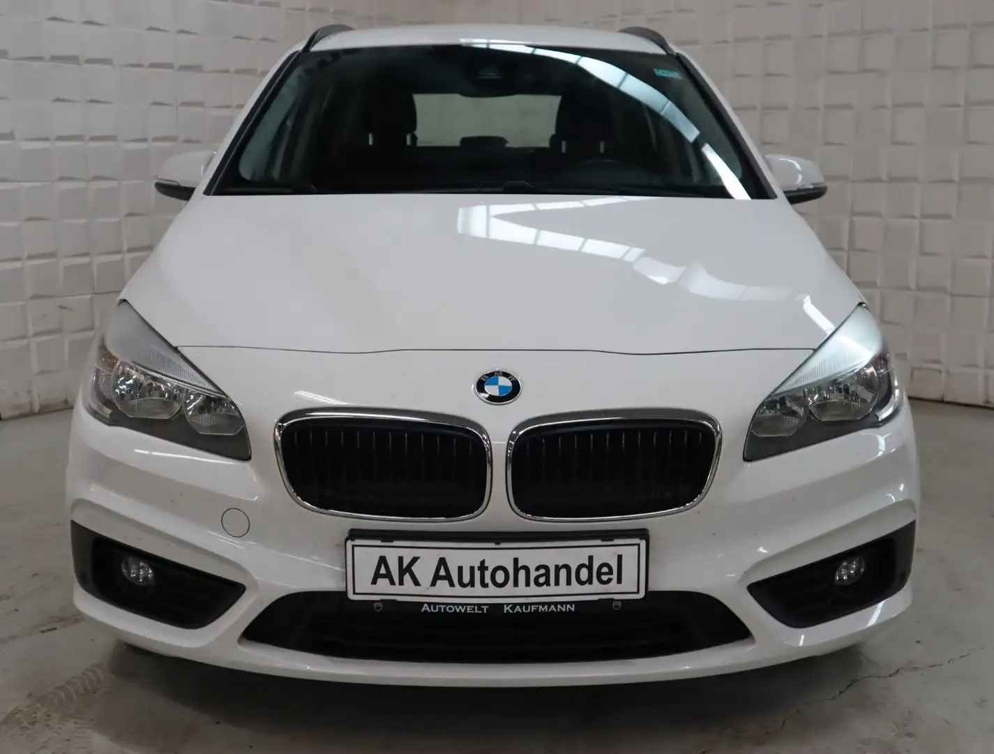 BMW 218 iGran Tourer Advantage Automatik Navi PDC SHZ Weiß - 2