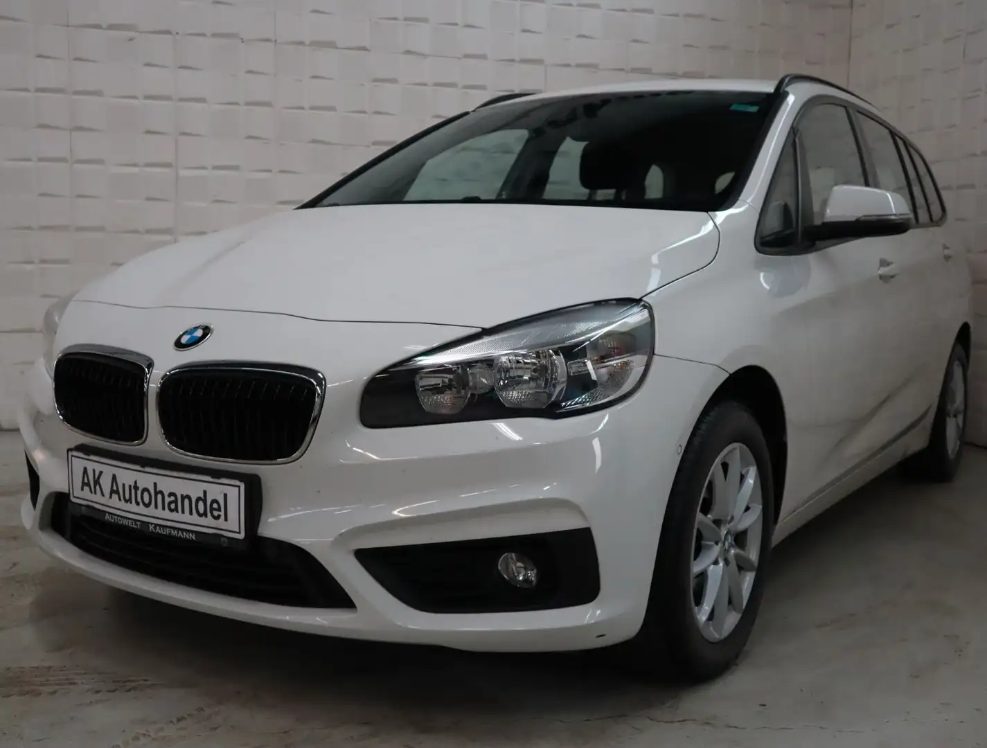 BMW 218 iGran Tourer Advantage Automatik Navi PDC SHZ Weiß - 1