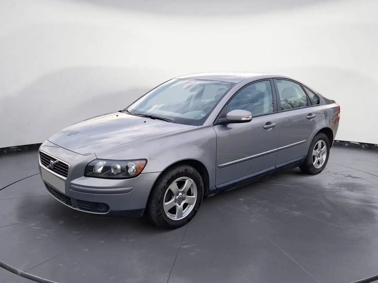 Volvo S40 1.6 110ch momentum historique complet jantes regulateur de vitesse radar recul Gris - 1