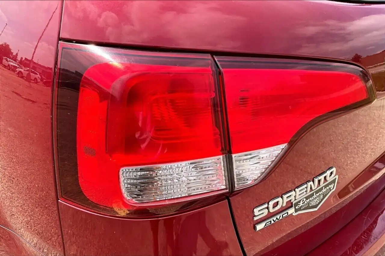 Kia Sorento photo Kia Sorento